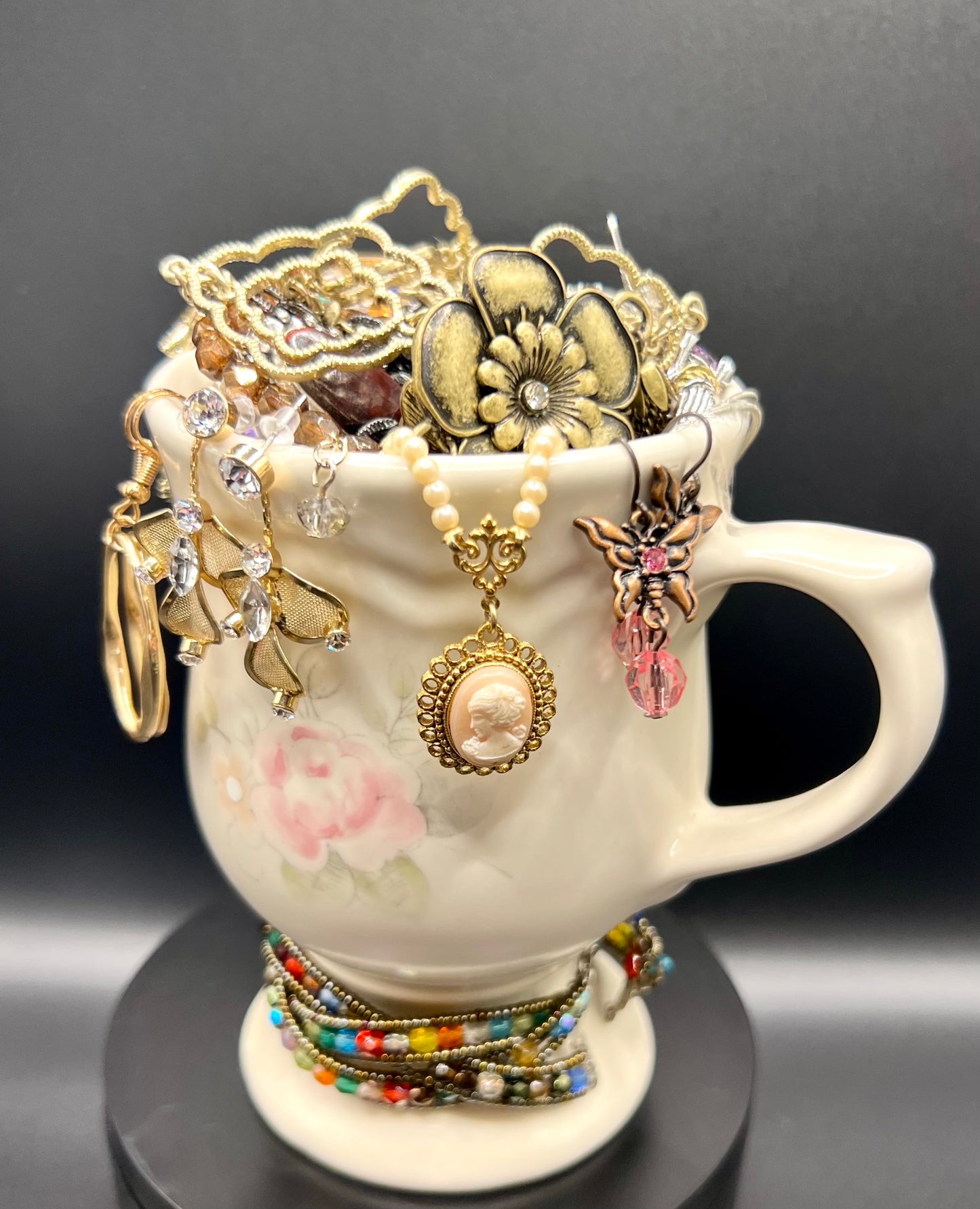 Charm & Beauty
